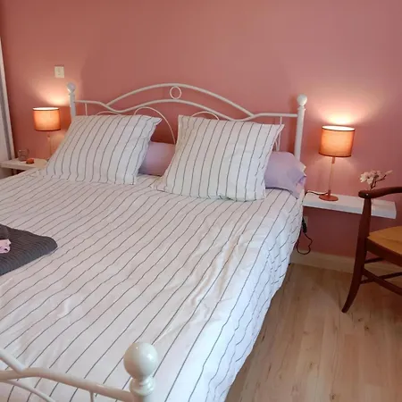 Holiday home Maison Renovee Proche Vichy : 3 Chambres, Cour Fermee, Inclus, Ideal Curistes Et Activites Naturelles - Fr-1-489-481