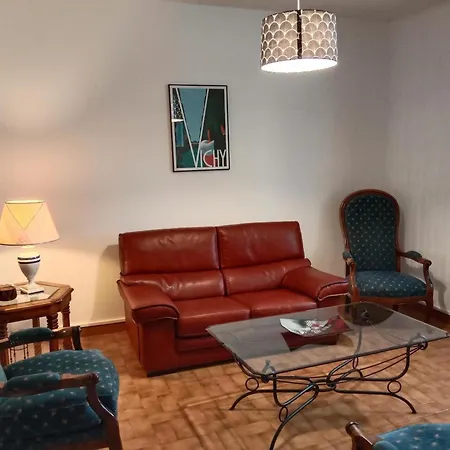 Maison Renovee Proche Vichy : 3 Chambres, Cour Fermee, Inclus, Ideal Curistes Et Activites Naturelles - Fr-1-489-481 Дом отдыха *
