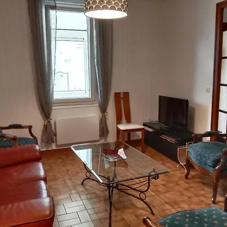 Maison Renovee Proche Vichy : 3 Chambres, Cour Fermee, Inclus, Ideal Curistes Et Activites Naturelles - Fr-1-489-481 Дом отдыха